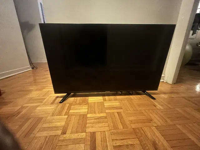 Sharp TV in TVs in City of Montréal - Image 2