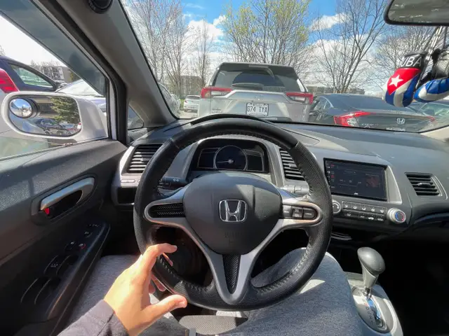 Honda Civic 2009 LX in Cars & Trucks in City of Montréal - Image 11