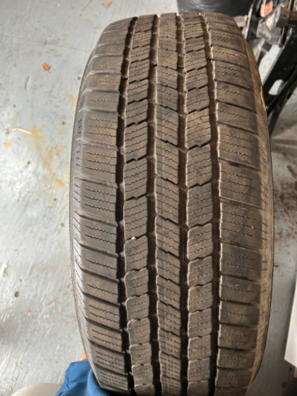 4 pneus Michelin DefenderLTX 4 saisons 235/55/R19 avec mag in Tires & Rims in Québec City - Image 2