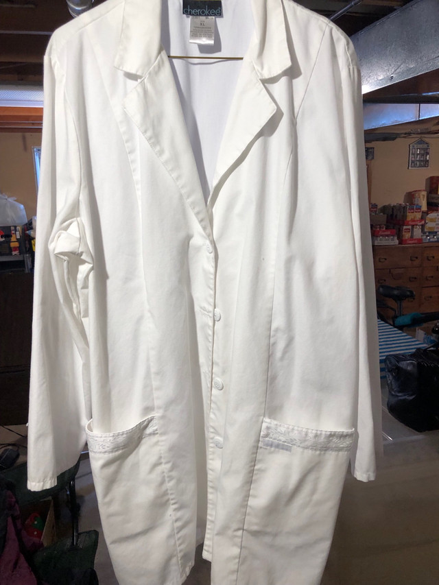 Cherokee Medical/Lab coat in Women's - Other in Portage la Prairie