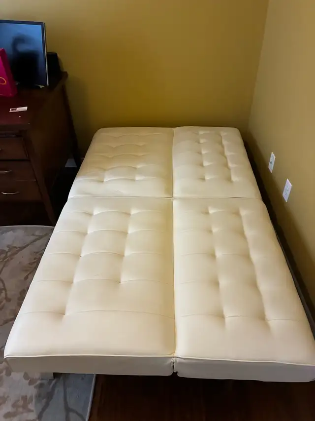 sofa / futon in Couches & Futons in Kingston - Image 4