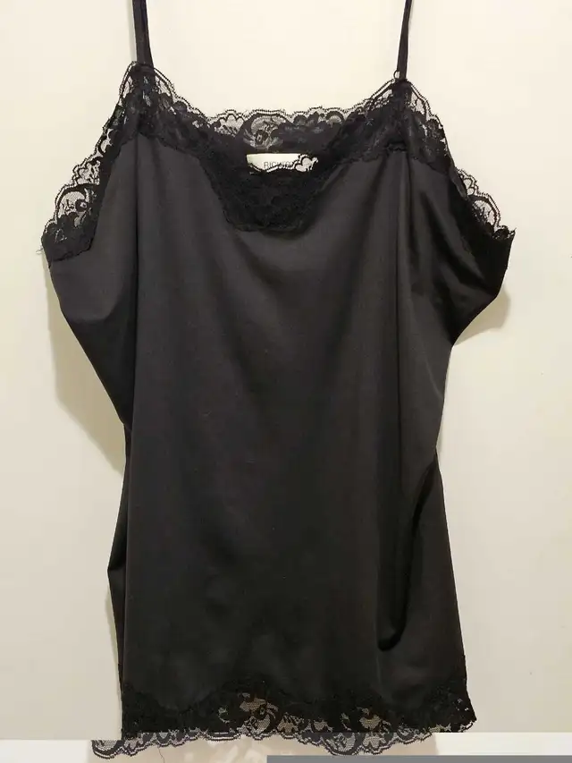 Ladies Lightweight Cardigan w 2 Camis (XL) in Women's - Tops & Outerwear in Peterborough - Image 5