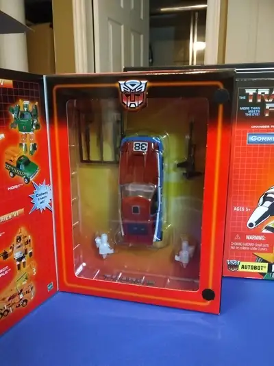 Transformers G1 commemorative series - SMOKESCREEN, View more