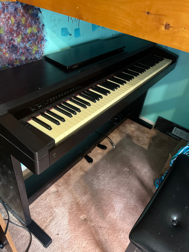 Roland digital piano in Pianos & Keyboards in Whitehorse - Image 3