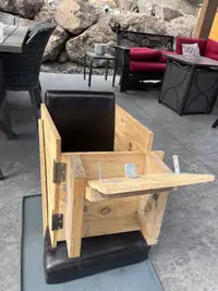 Free DIY Bailey chair for dog