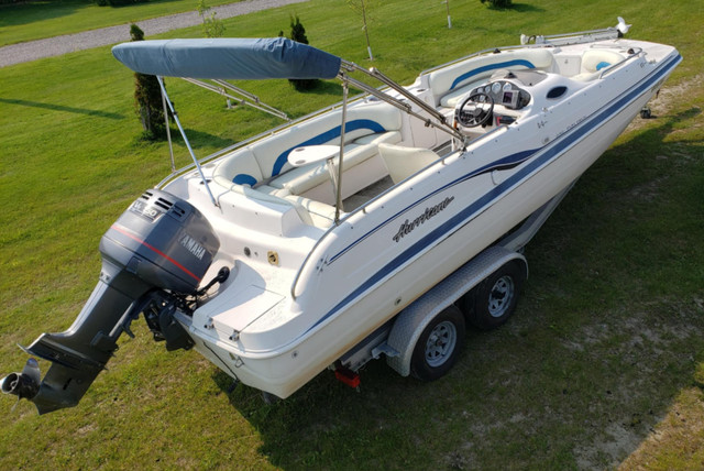 1999 Godfrey Hurricane Fun Deck 23.5 in Powerboats & Motorboats in Sudbury