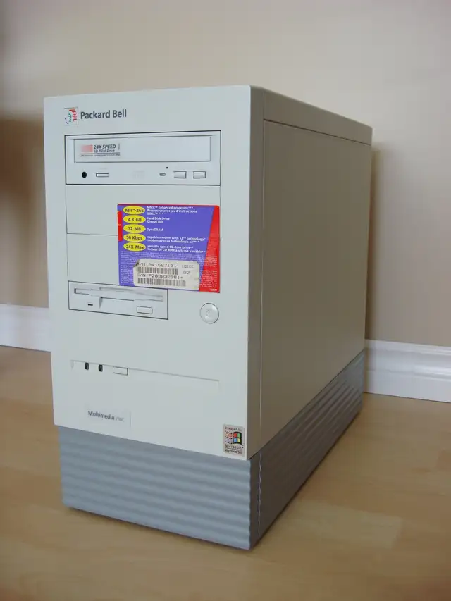 Retro gaming vintage PC - Packard Bell 730C tower computer in Desktop Computers in Edmonton - Image 2