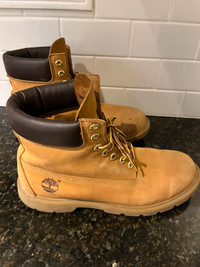 Men’s Timberland 11M boots
