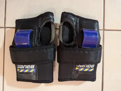 Bauer brand - kids wrist guards, View more