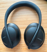 Bose Noise Cancelling Headphones - 700 - Black