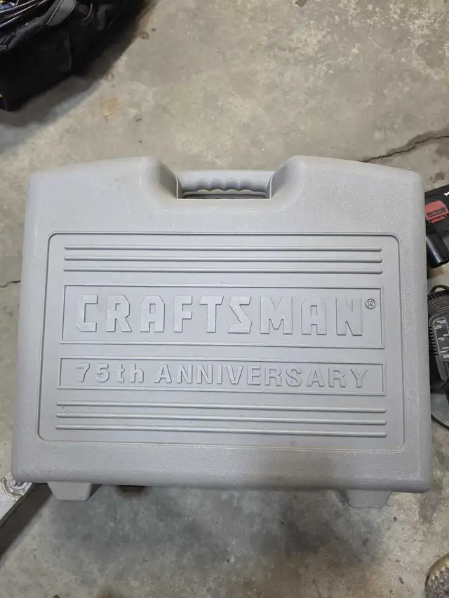 19.8V Craftsman Tool Set with Case64540185348867122