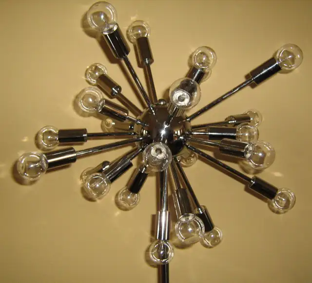 Vintage MCM Polished Chrome Space Age Design Sputnik Floor Lamp in Indoor Lighting & Fans in City of Toronto - Image 7