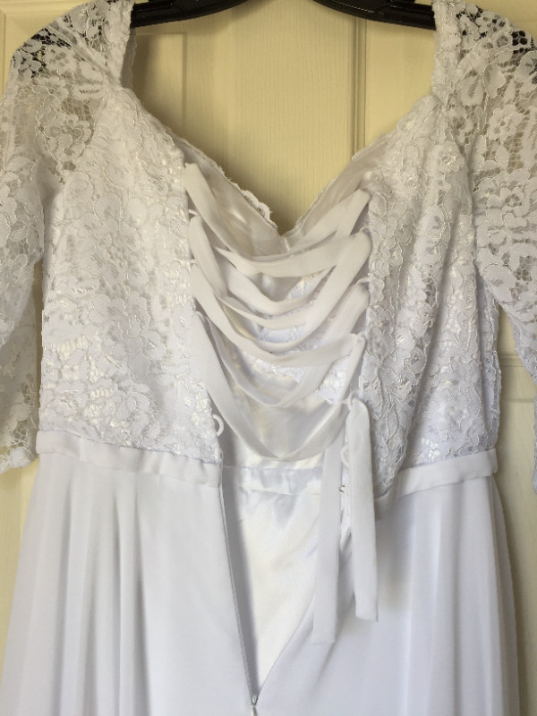Robe blanche dans Mariage  à Sherbrooke - Image 4