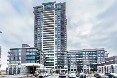6 Year New 1+1 Bedroom + Den Condo HWY 7 & Warden, Markham