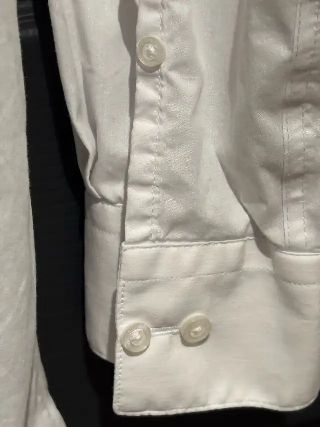Grafton White Slim Fit Dress Shirt L/G 16-16.5 32/33 in Men's in Kitchener / Waterloo - Image 6