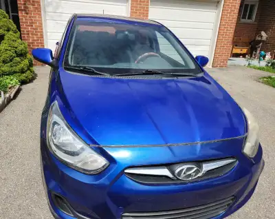 2012 Hyundai accent GLS Blue 205,000 km 4 door Automatic transmission Will provide UVIP No accidents...