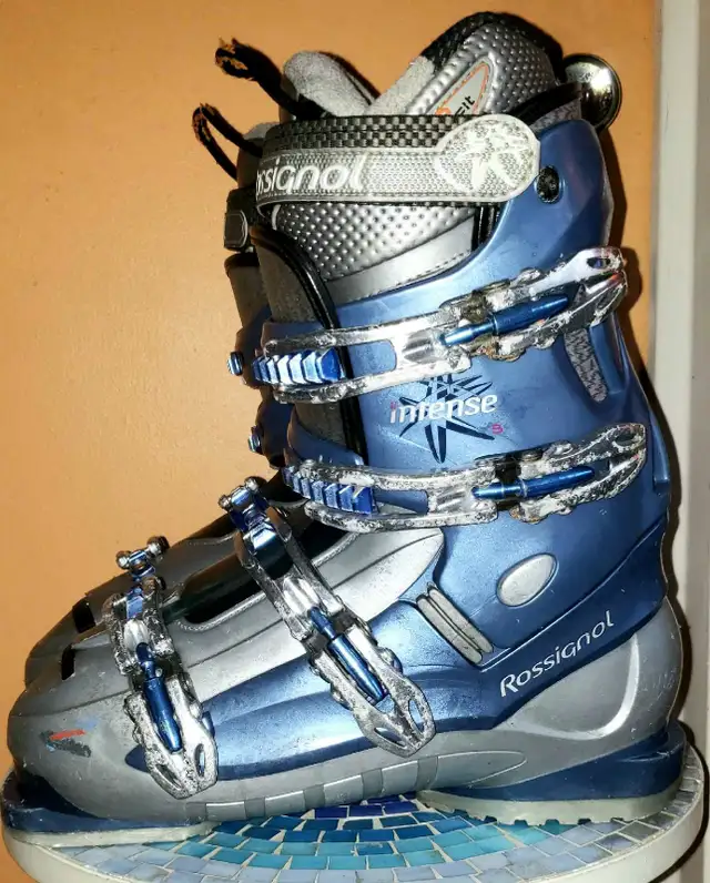 Bottes de skis alpin Rossignol Intense taille 26.5. in Ski in City of Montréal - Image 2
