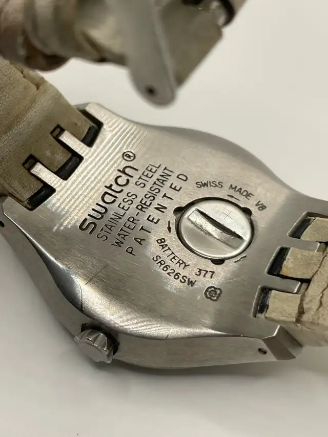 Swatch In Joyful Mode YTS401 White Dial White Leather Watch  in Jewellery & Watches in City of Montréal - Image 3