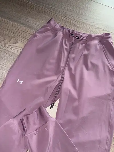 UNDER ARMOUR PANTS, View more