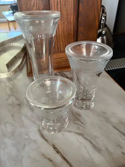 petit vase ou chandelier en verre, View more