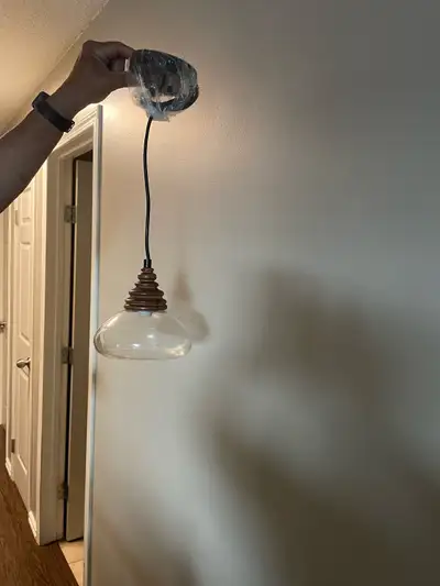 BEAUTIFUL NEW PENDANT LIGHT WITH CLEAR GLASS SHADE , View more