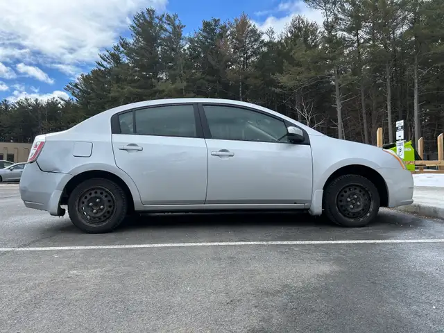 Nissan sentra 2009 in Cars & Trucks in Trois-Rivières - Image 7