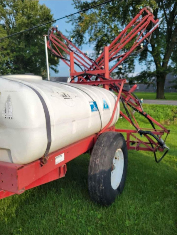 Hardi Farm Sprayer in Farming Equipment in Ottawa - Image 3