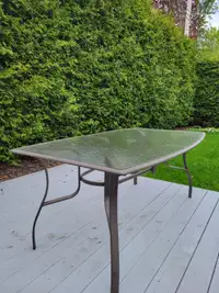 Table de patio/ Patio Table