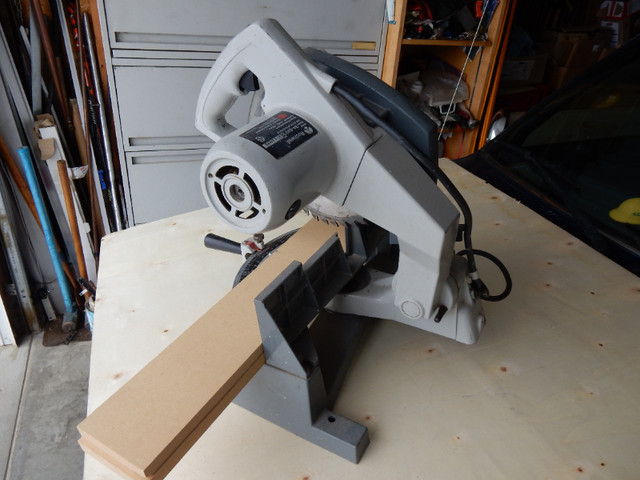 Miter saw in Power Tools in Medicine Hat - Image 2