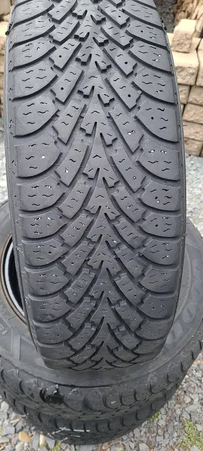 • 195 65 r15 Goodyear Nordic Winter Tires on Steel rims • Directional winter Tire • Not plugs or pat...