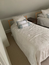 2 IKEA single beds with mattresses 