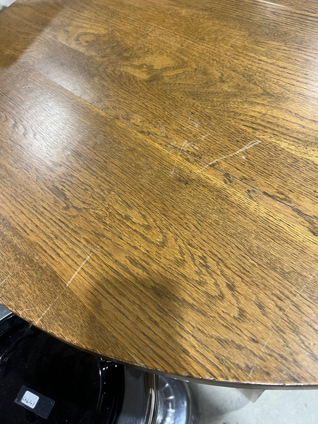 Beautiful solid oak round table  in Other Tables in Edmonton - Image 3