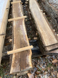 Live egde lumber