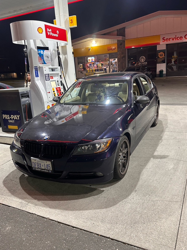 2006 bmw 330i in Cars & Trucks in Markham / York Region - Image 2