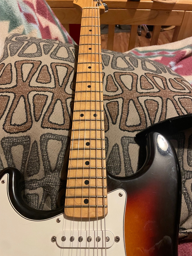 Left Handed Fender Stratocaster MIM in Guitars in Terrace - Image 3