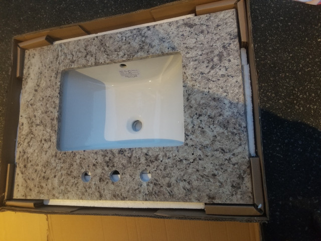 Brand new countertop with undermount sink 30 inches  in Plumbing, Sinks, Toilets & Showers in Mississauga / Peel Region - Image 2
