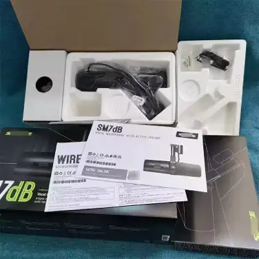 Shure SM7dB in Pro Audio & Recording Equipment in Mississauga / Peel Region - Image 3