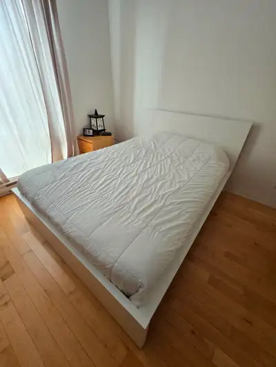 Lit Malm Ikea, blanc/Luröy, Grand 2 places 125$, View more