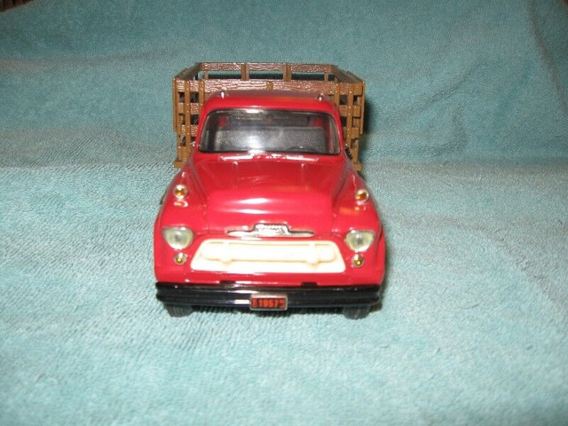 1957 Chevrolet Truck in Arts & Collectibles in Moose Jaw - Image 2