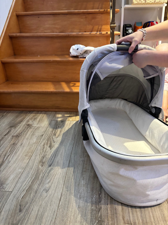 Uppa baby basinette dans Poussettes, porte-bébés et sièges d'auto  à Ville de Montréal - Image 3