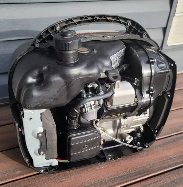 Yamaha ef2000is generator in Other in Calgary - Image 3