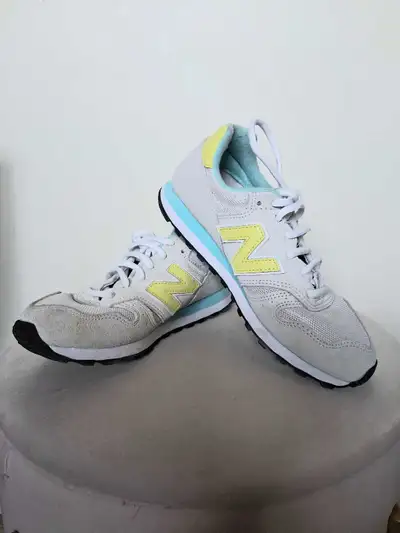 NEW BALANCE 373 WOMEN'S GRAY SNEAKERS, View more