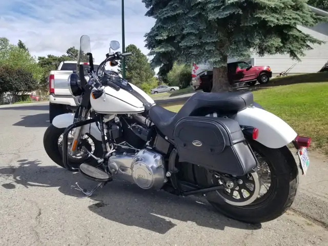 2017 Harley Davidson Softail Slim. in Street, Cruisers & Choppers in Revelstoke - Image 3