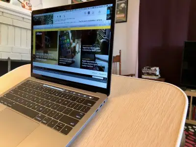 Macbook Pro 2017 Core i7, View more