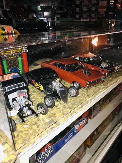 CHEAPER THAN FLEA MARKETS & E-BAY !! … I OWN EVERYTHING … THERE’S ABSOLUTELY NO RIDICULOUS CONSIGNME...