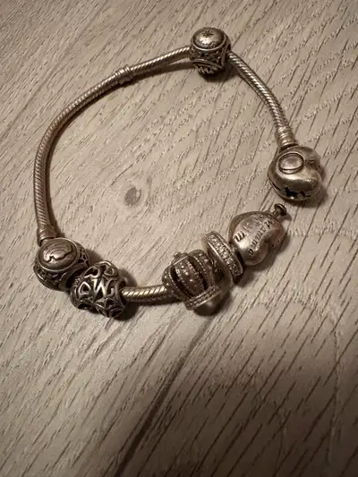 AUTHENTIC SILVER PANDORA CHARM BRACELET W/ 9 CHARMS 7" LONG, View more