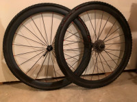 Carbon rims with tires