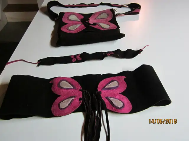 Souliers pour dame ,  ceintures , Sacoches , in Women's - Shoes in Laval / North Shore - Image 6