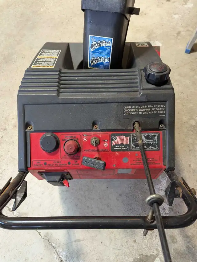 MTD SNOW BLOWER in Snowblowers in Mississauga / Peel Region - Image 3