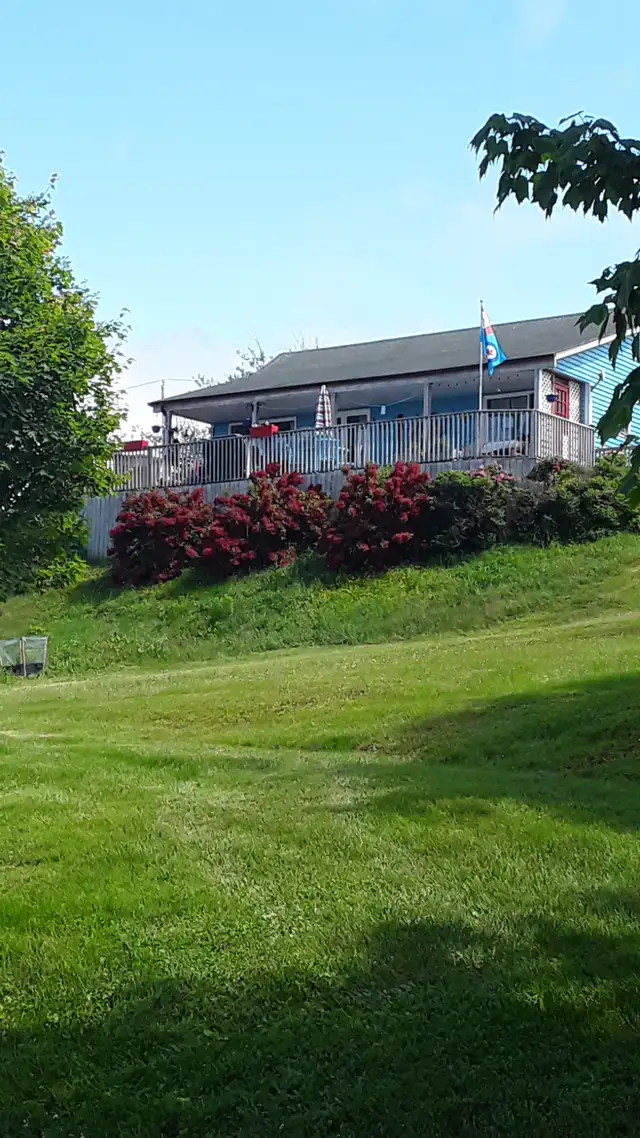 ocean view vacation property sleeps 10 in Nova Scotia in Canada - Image 2